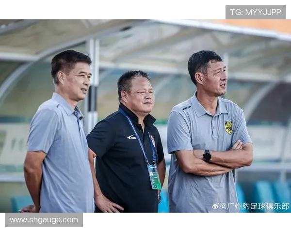 广州篮球队力量变革引发热议全新战术与团队协作的探索之路