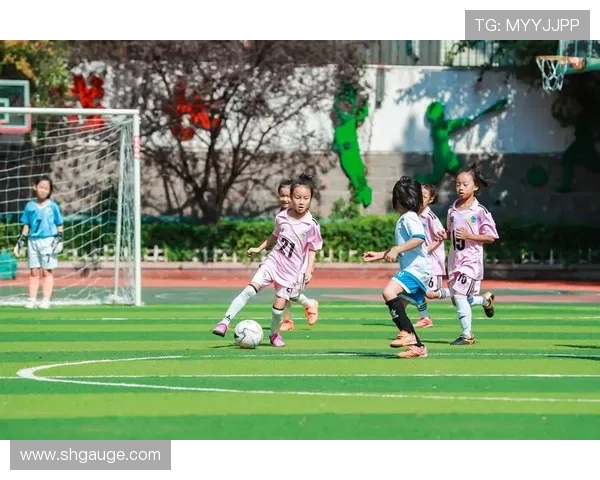 广州足球队在足球个人能力排行榜中荣登第九名展现实力与潜力