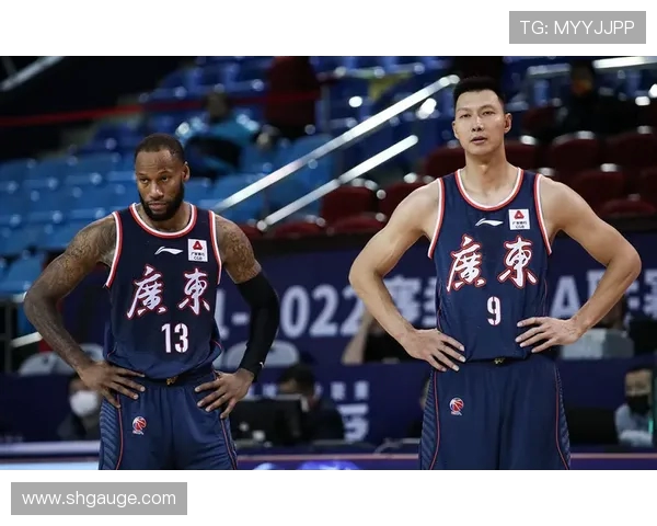 武汉篮球队反击体系解析与战术创新研究 武汉篮球队反击体系解析与战术创新研究