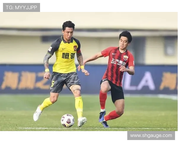 赛后分析：上海足球队与广州足球队球员个人能力对比与表现评估