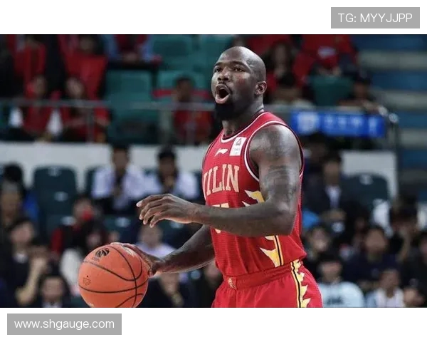 多哈萨德与德黑兰独的激烈对决引发球迷热议与期待