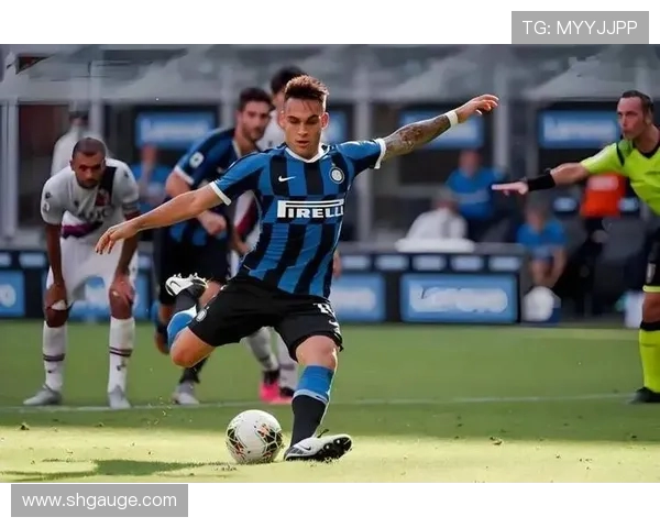 巴塞罗那与国际米兰激战正酣谁能在欧冠赛场笑到最后