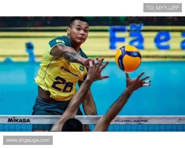 巴西男排与俄罗斯队激战正酣谁将赢得这场巅峰对决 巴西男排与俄罗斯队激战正酣谁将赢得这场巅峰对决