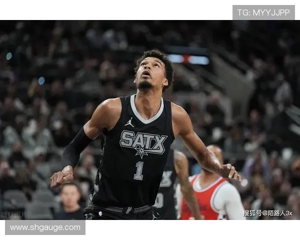 文班亚马法国队首战狂砍27分击败意大利吸引NBA球探热切关注 文班亚马法国队首战狂砍27分击败意大利吸引NBA球探热切关注