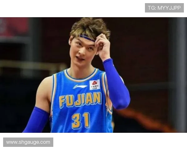 王哲林领衔中国男篮新征程展现实力与潜力的双重挑战 王哲林领衔中国男篮新征程展现实力与潜力的双重挑战