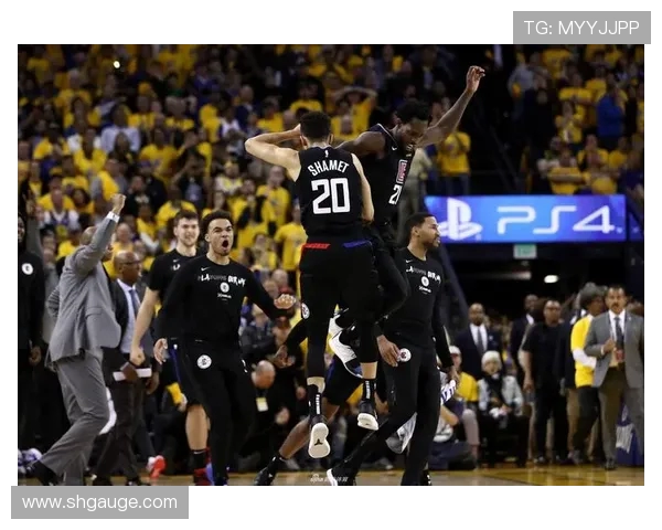 科洛科洛迎战强敌期待精彩对决与球迷共赴激情时刻