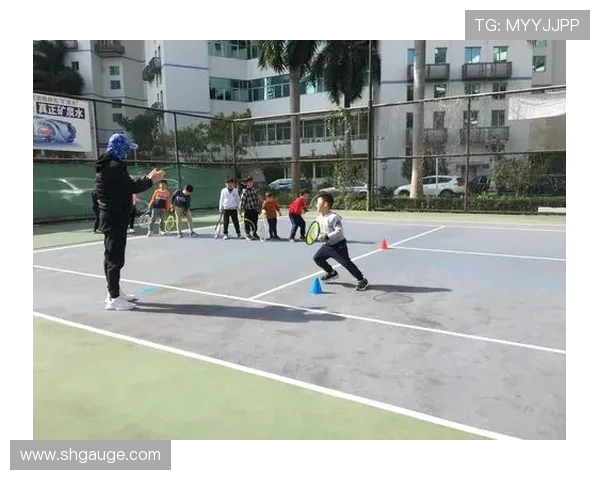 周敏独家分享网球心得与技巧助你提升球技的秘密之道